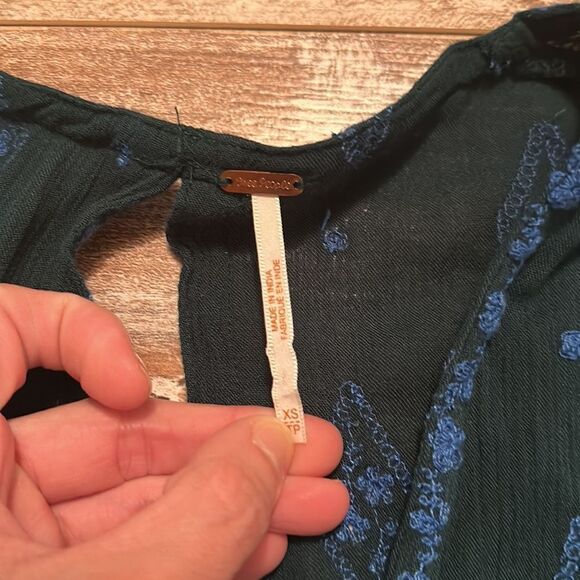 Like New Free People Diamond Embroidered Top in Dark Green - Picture 5 of 6